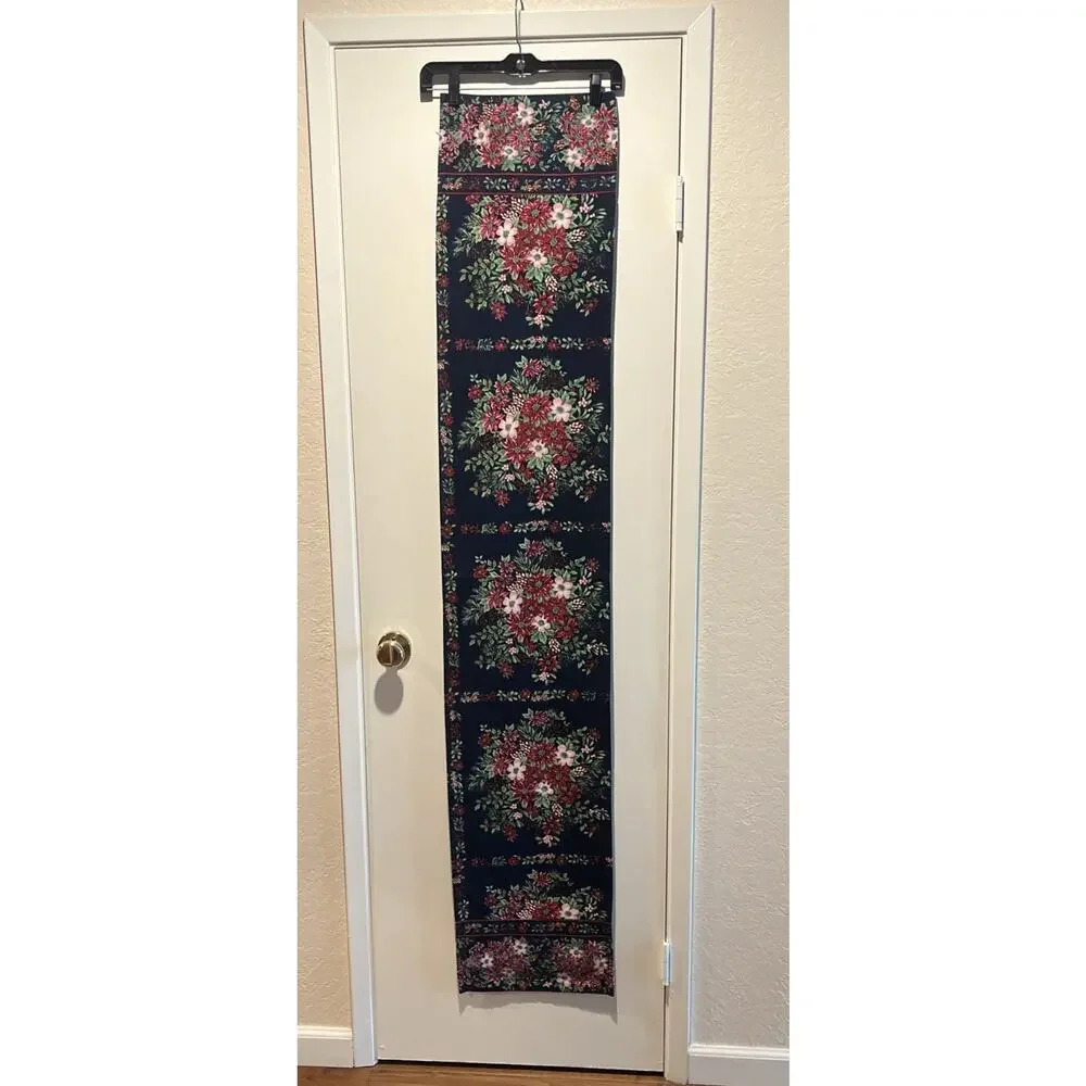 April Cornell Christmas Burgundy Pink Poinsettia Navy Blue Cotton Table‎ Runner